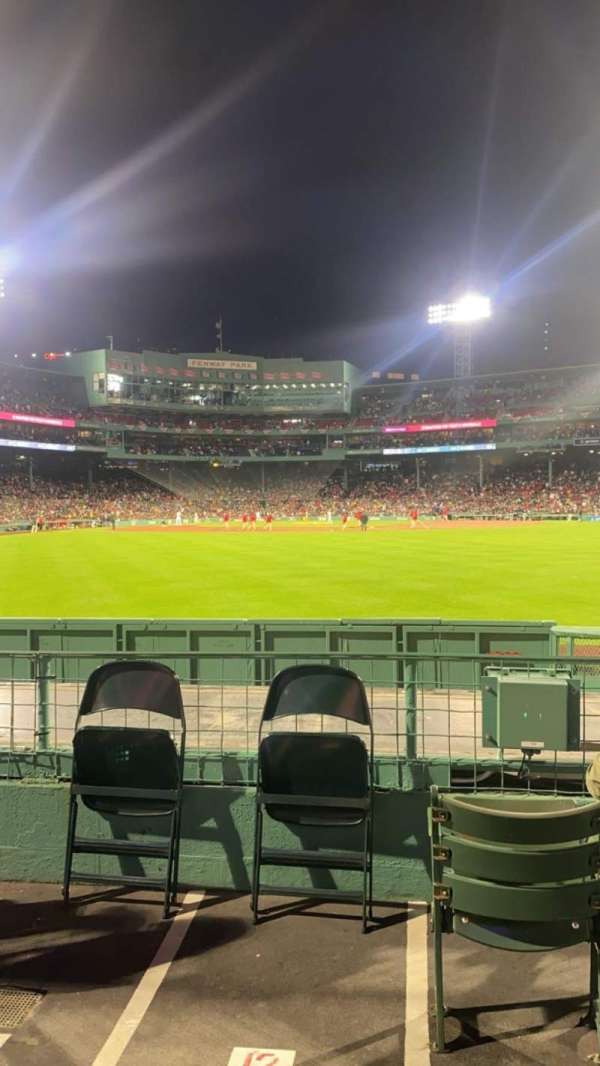 Fenway Park, section: Bleacher 40, row: 3, seat: 17