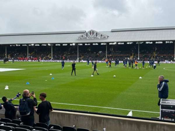 Craven Cottage, section: R07, row: 09, seat: 184