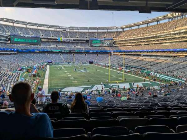 MetLife Stadium, section: 128, row: 45, seat: 28