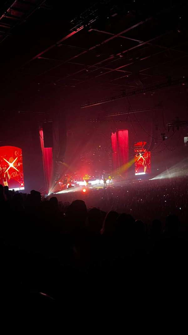 Acrisure Arena, section: 121, row: X, seat: 7