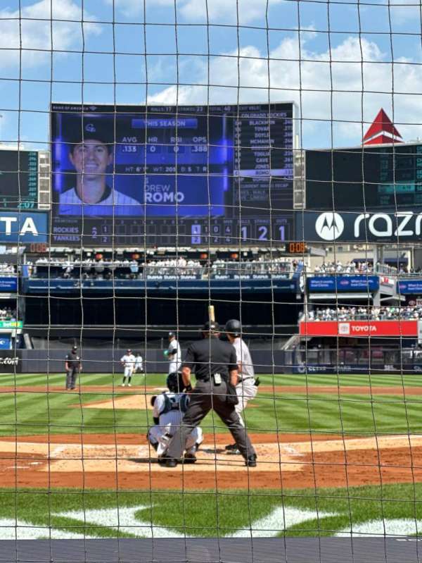 Yankee Stadium, section: 020, row: 2, seat: 5