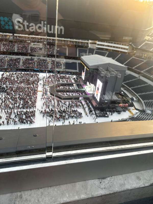 SoFi Stadium, section: 444, row: 1, seat: 11