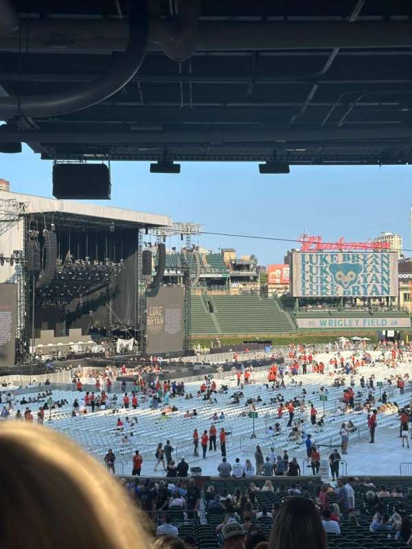 Wrigley Field, section: 207, row: 15, seat: 3
