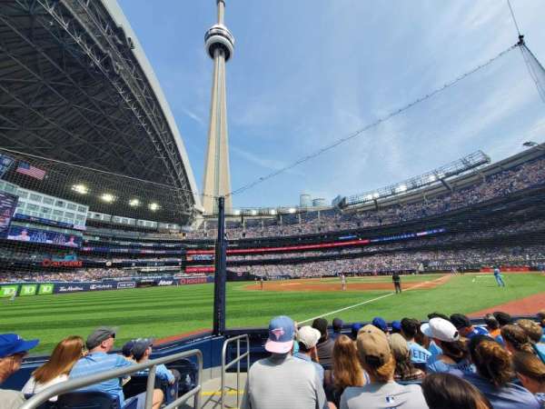 Rogers Centre, section: 137, row: 7, seat: 9