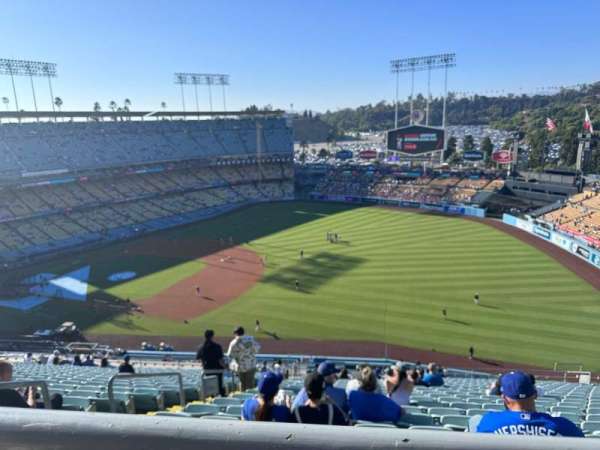 Dodger Stadium, section: 30RS, row: AA, seat: 17