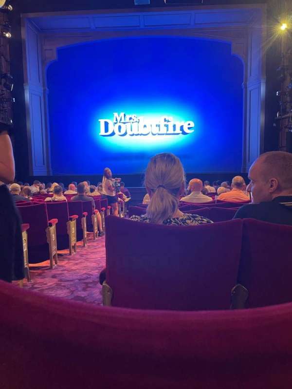 Shaftesbury Theatre, section: Stalls, row: R, seat: 18