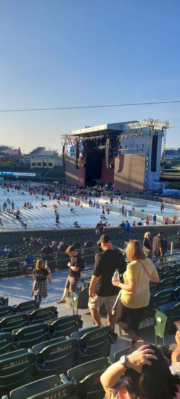 Wrigley Field, section: 230, row: 9, seat: 17