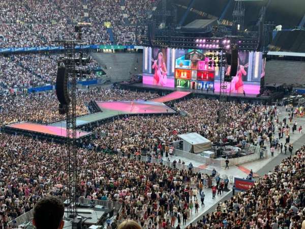 Volksparkstadion, section: 8c, row: 1, seat: 58&59