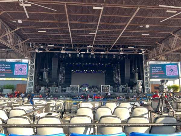 Hollywood Casino Amphitheatre, section: 204, row: Z, seat: 16
