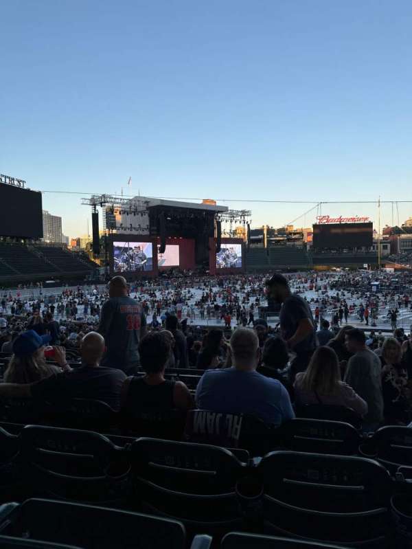 Wrigley Field, section: 208, row: 5, seat: 21
