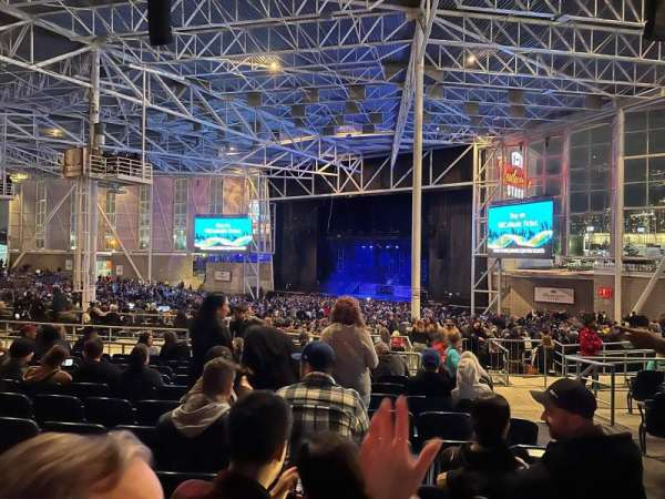 RBC Amphitheatre, section: 403, row: L, seat: 4