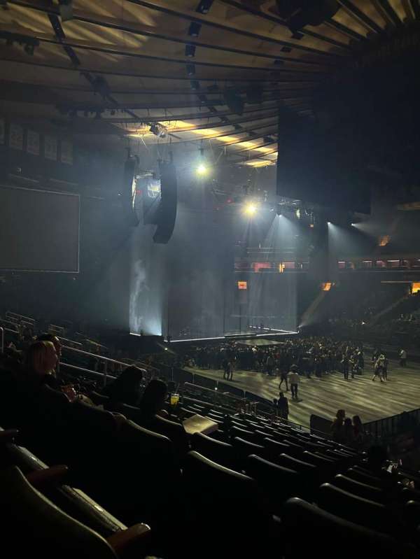 Madison Square Garden, section: 118, row: 15, seat: 15