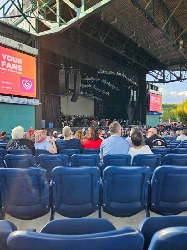 Veterans United Home Loans Amphitheater, section: 103, row: X, seat: 29