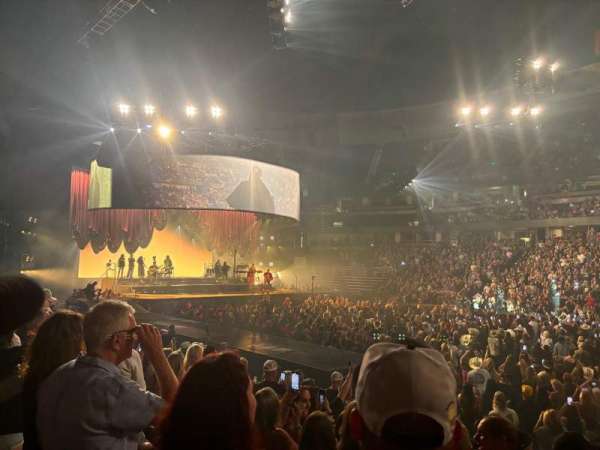 Honda Center, section: 208, row: H, seat: 1