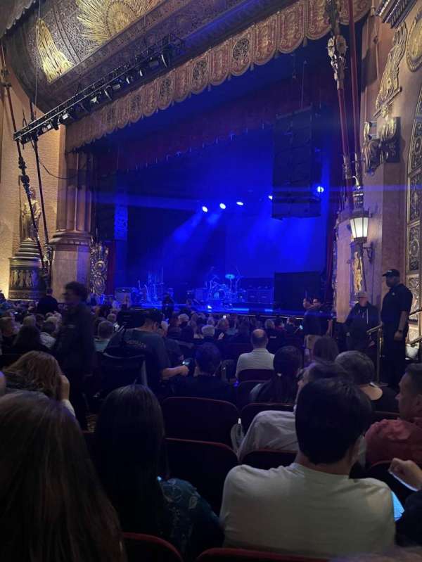 Beacon Theatre, section: Orchestra 4, row: O, seat: 42