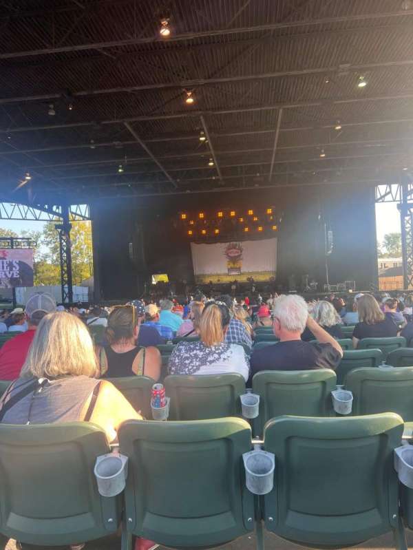 The Pavilion at Star Lake, section: 6, row: Y, seat: 32