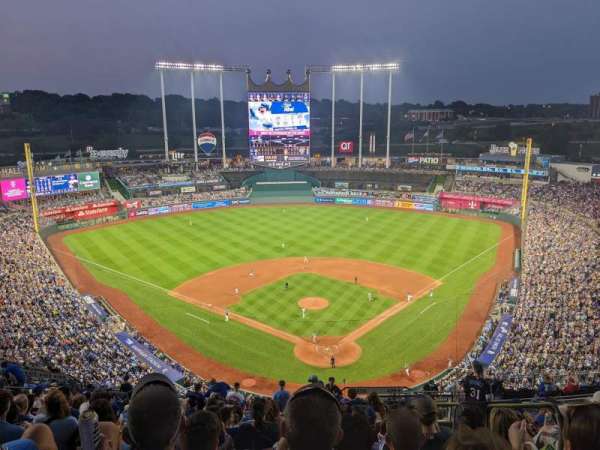 Kauffman Stadium, section: 419, row: LL