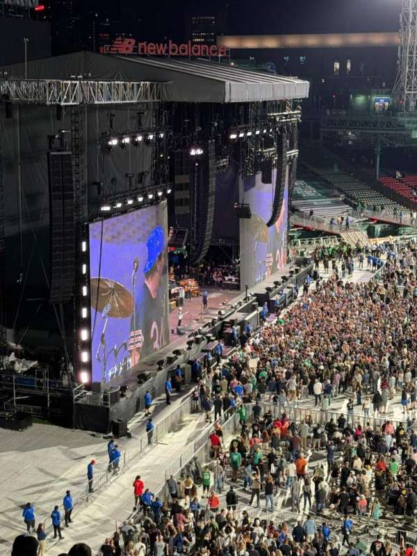 Fenway Park, section: Pavilion Reserved 18, row: H, seat: 18