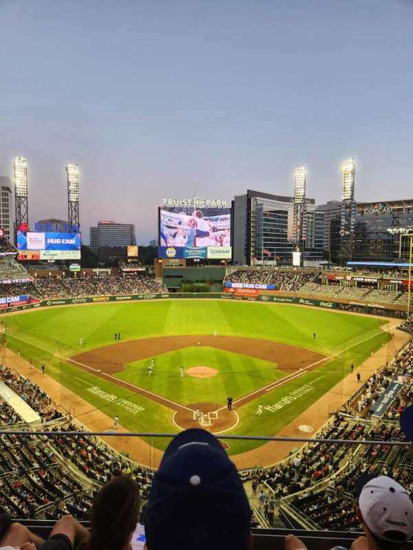 Truist Park, section: 326, row: 3, seat: 18