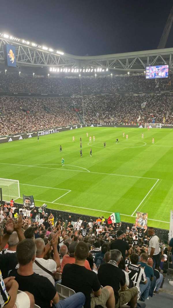 Allianz Stadium, Turin, section: 106, row: 27, seat: 52