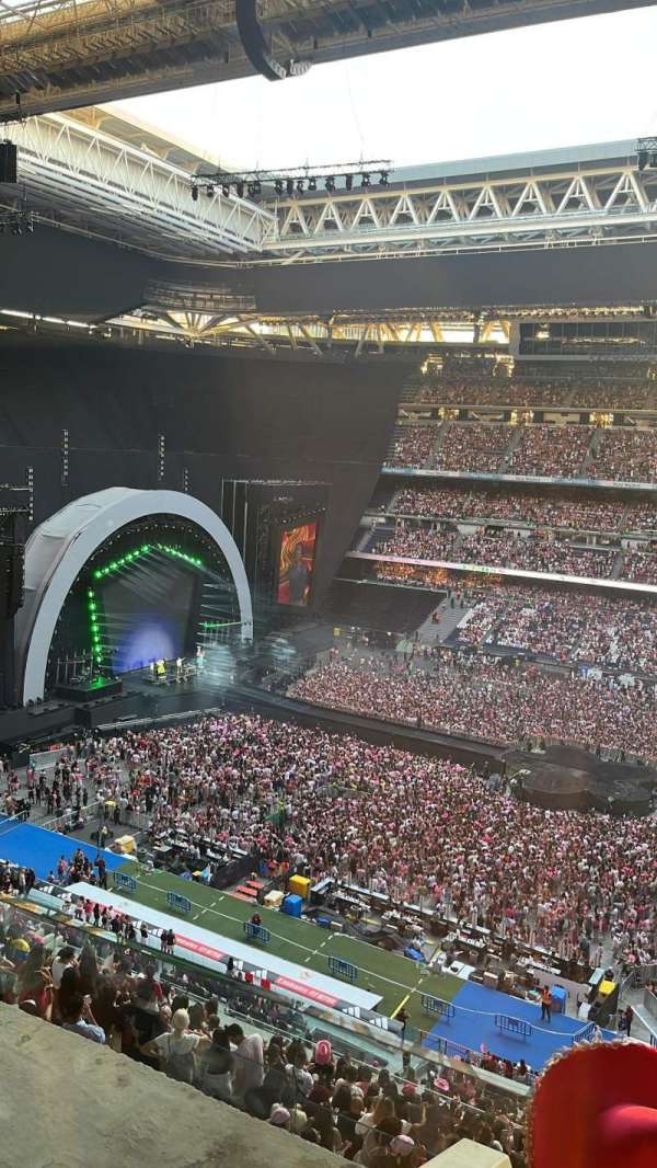 Santiago Bernabéu Stadium, section: 539, row: 2, seat: 2