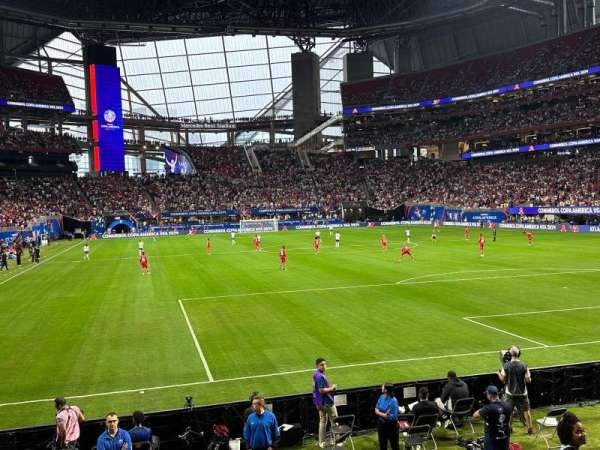 Mercedes-Benz Stadium, section: 121, row: 10, seat: 3,4