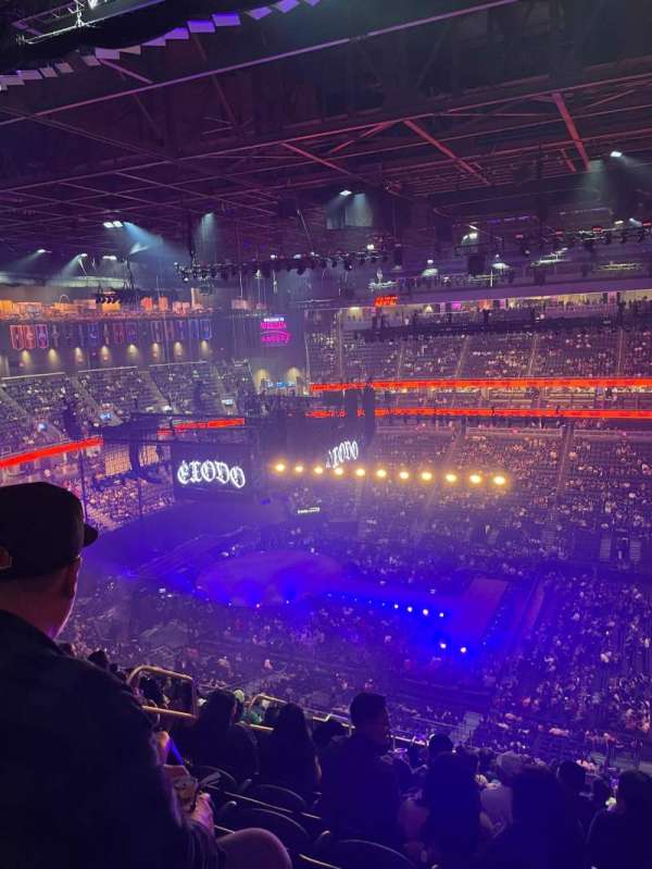 T-Mobile Arena, section: 206, row: Q, seat: 6