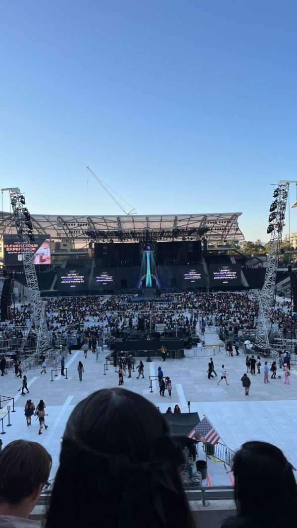 BMO Stadium, section: 222, row: D, seat: 10