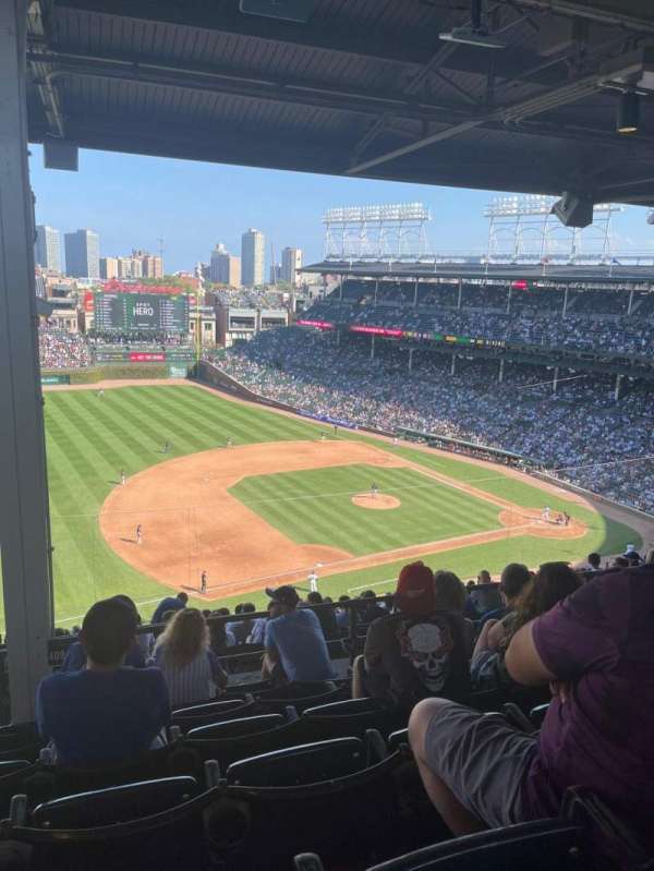 Wrigley Field, section: 409L, row: 6, seat: 2