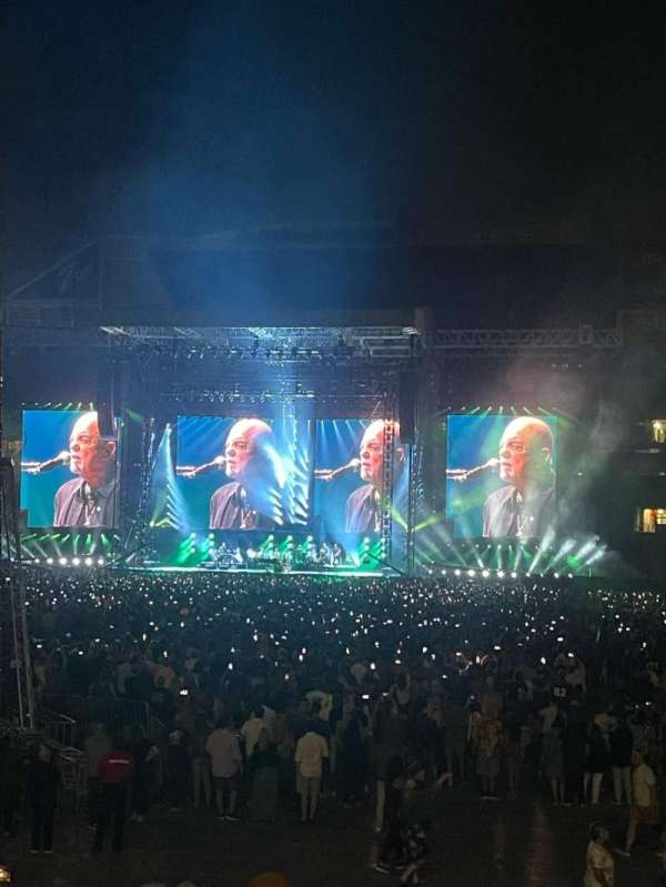 Huntington Bank Field, section: 122, row: 11, seat: 11