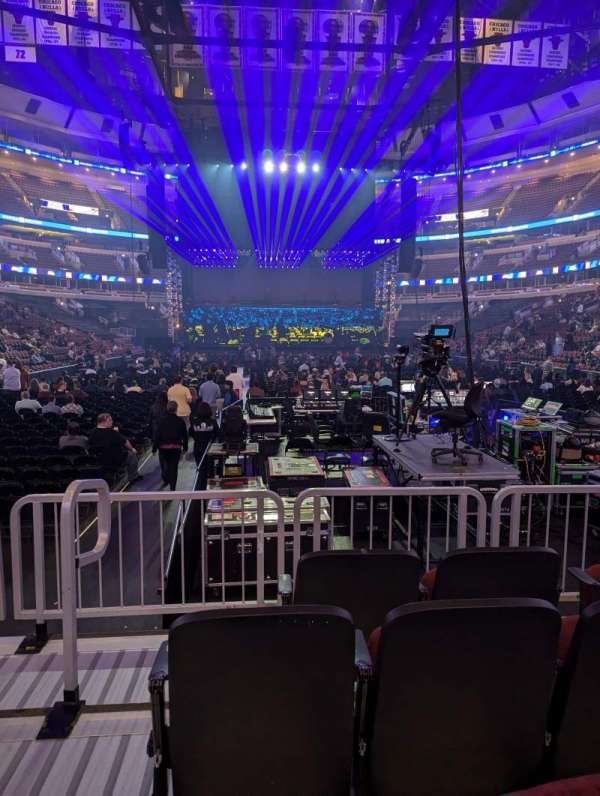 United Center, section: 106, row: 4, seat: 12