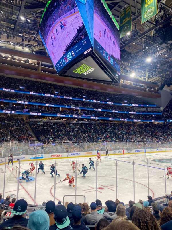 Climate Pledge Arena, section: 04, row: L, seat: 13