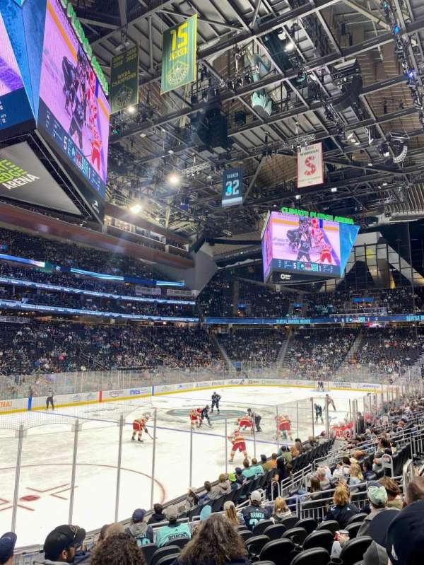 Climate Pledge Arena, section: 04, row: L, seat: 13