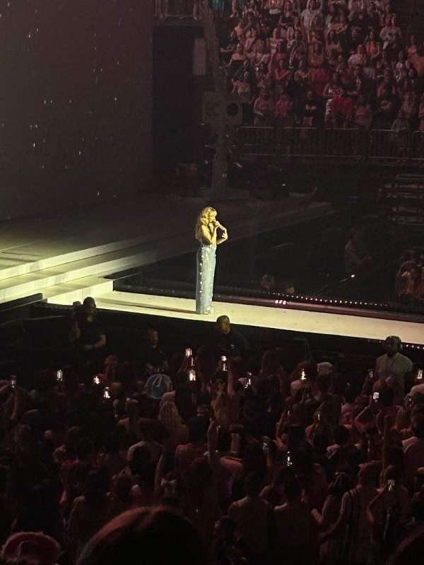 Nationwide Arena, section: 115, row: V, seat: 12