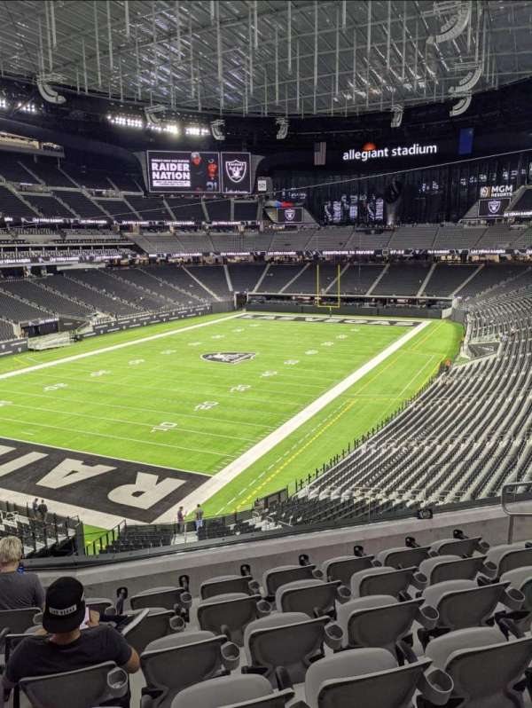 Allegiant Stadium, section: 221, row: 7, seat: 6