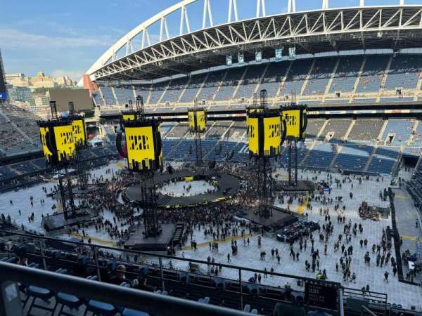 Lumen Field, section: 331, row: F, seat: 1