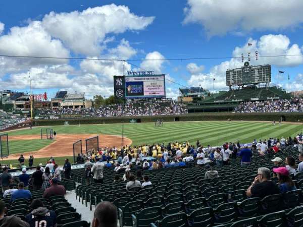 Wrigley Field, section: 125, row: 15, seat: 18