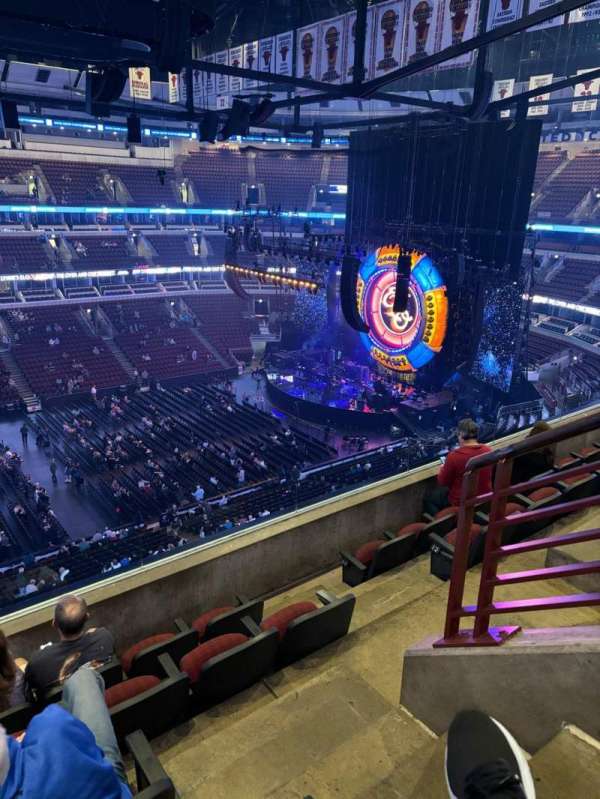 United Center, section: 302, row: 5, seat: 2