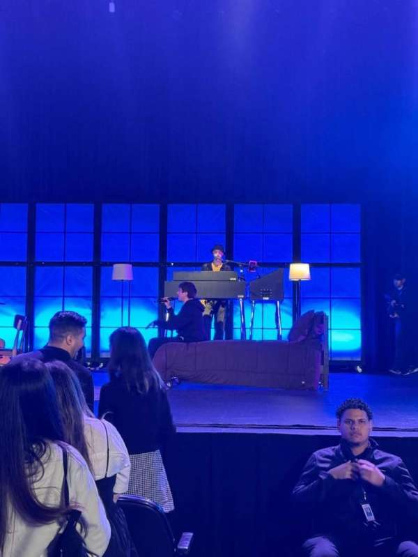 Radio City Music Hall, section: Orchestra 4, row: BB, seat: 401