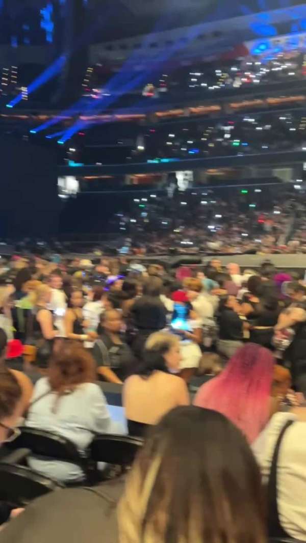 Capital One Arena, section: 100, row: D, seat: 9