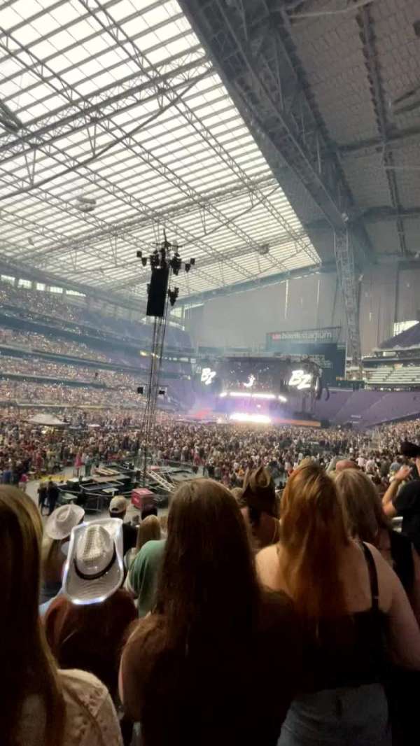 U.S. Bank Stadium, section: 114, row: 7, seat: 6