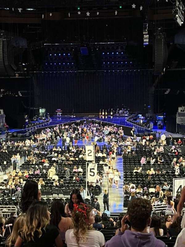 Chase Center, section: 109, row: 21, seat: 7
