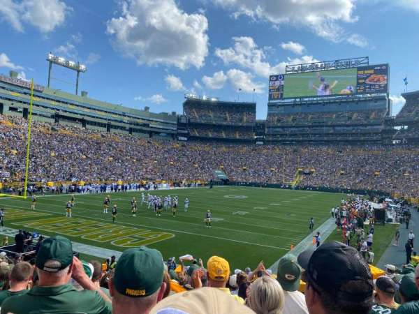 Lambeau Field, section: 106, row: 18, seat: 12
