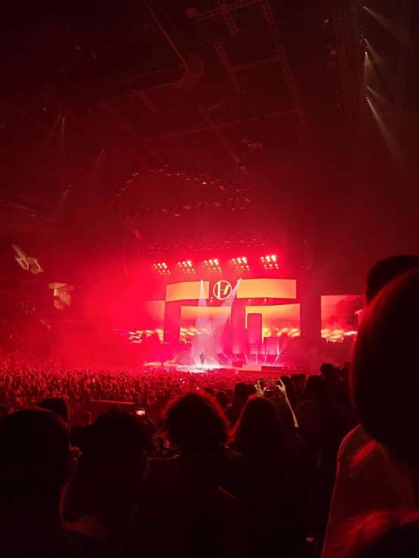 Enterprise Center, section: 105, row: F, seat: 7