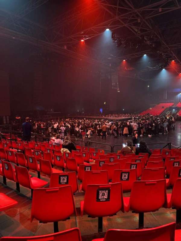 Zénith Paris, section: F, row: 16, seat: 48