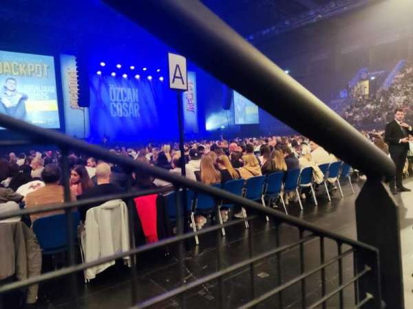 Porsche Arena, section: 11b, row: M1, seat: 13