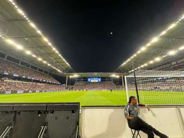 Q2 Stadium, section: 124, row: 1, seat: 2