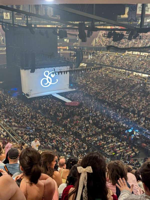 United Center, section: 313, row: 17, seat: 6