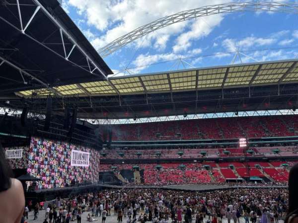Wembley Stadium, section: 125, row: 24, seat: 61