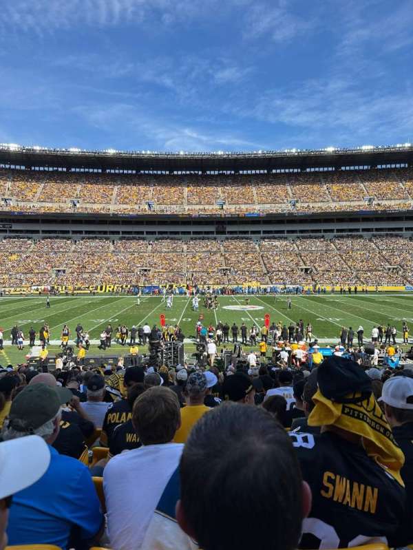 Acrisure Stadium, section: 134, row: V, seat: 11
